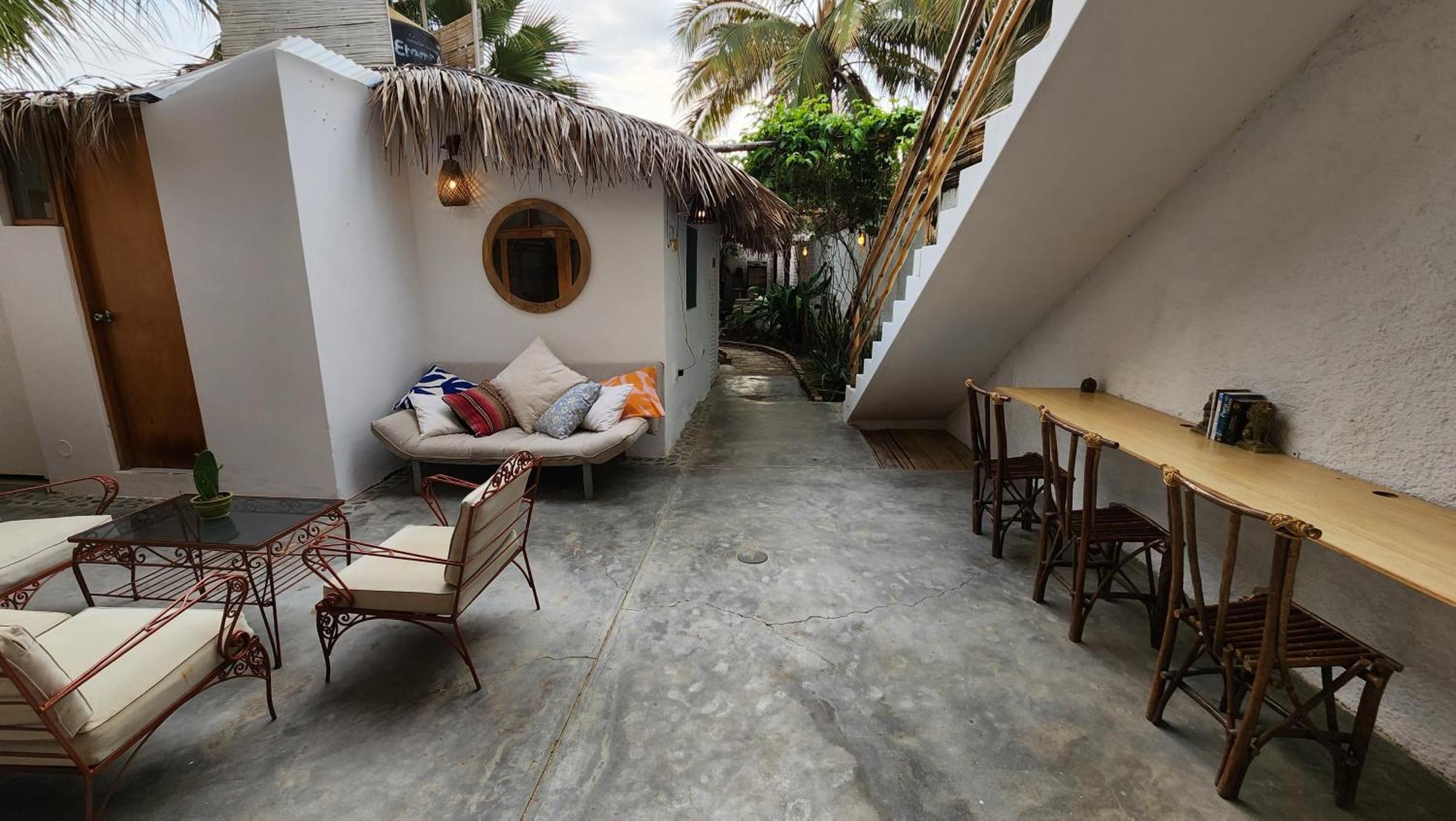 Kinti Guest House Mancora Exterior photo